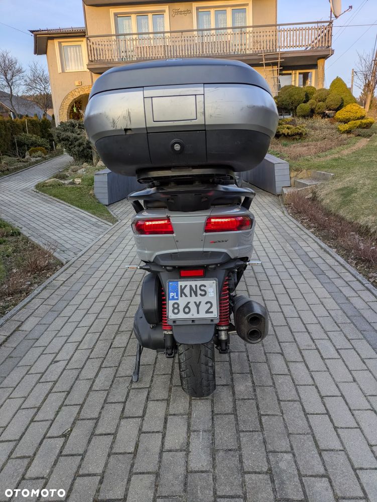 Piaggio MP-3 - 7