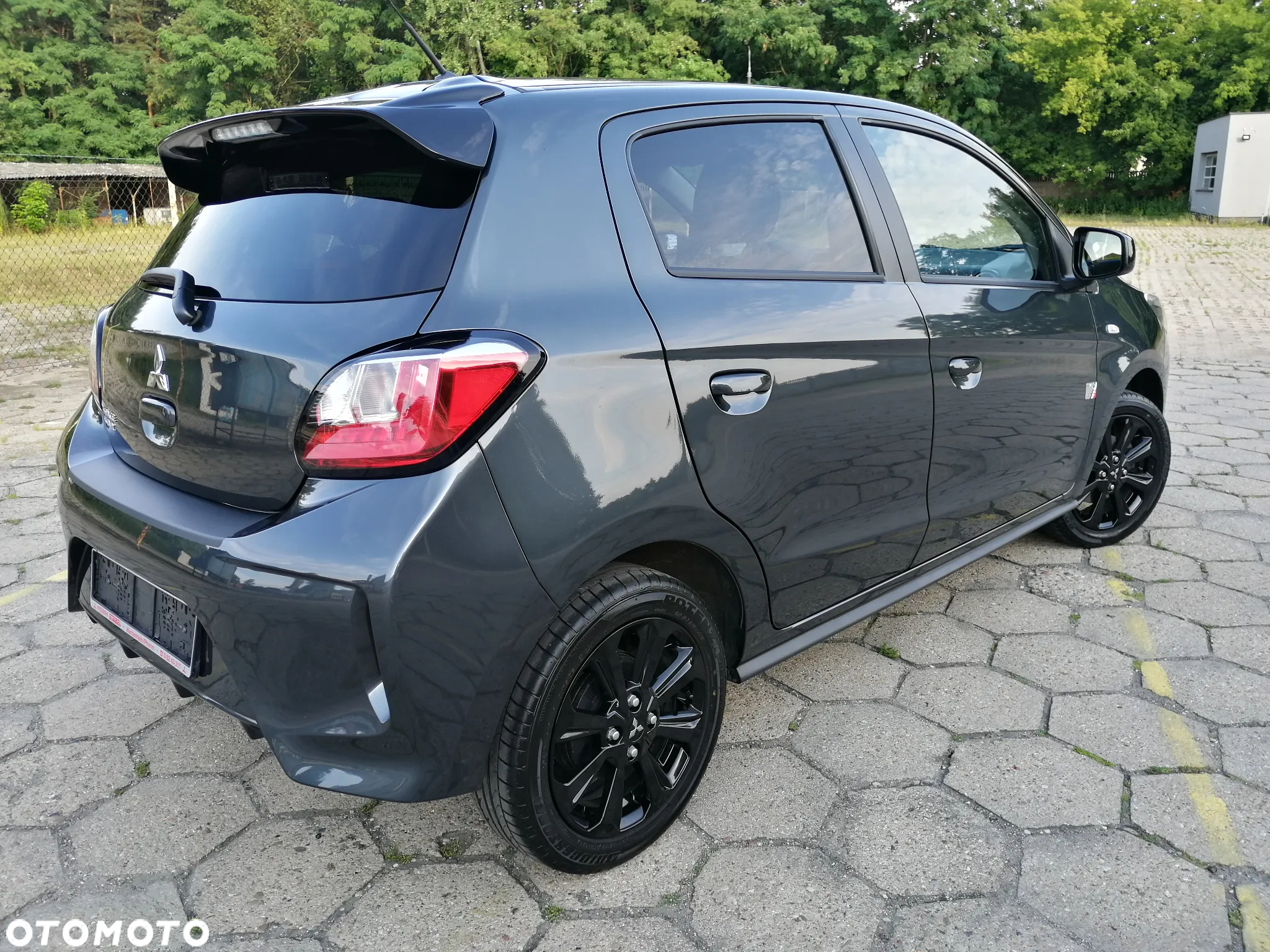 Mitsubishi Space Star AS&G 1.2 Select+ Black - 11