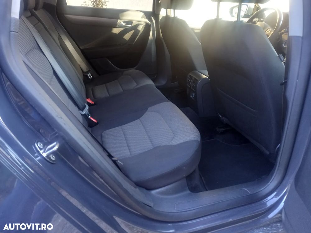 Volkswagen Passat 2.0 TDI BlueMotion Technology Comfortline - 6