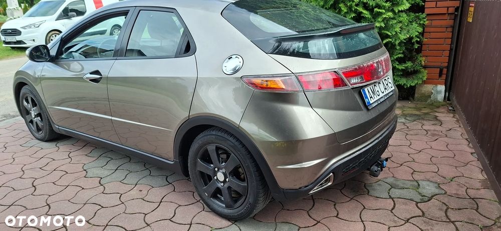Honda Civic 1.8i-VTEC Sport - 2