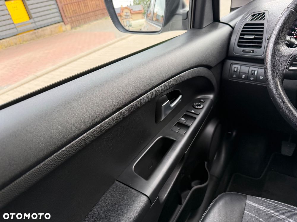Kia Venga 1.6 CVVT Titanium Collection - 24