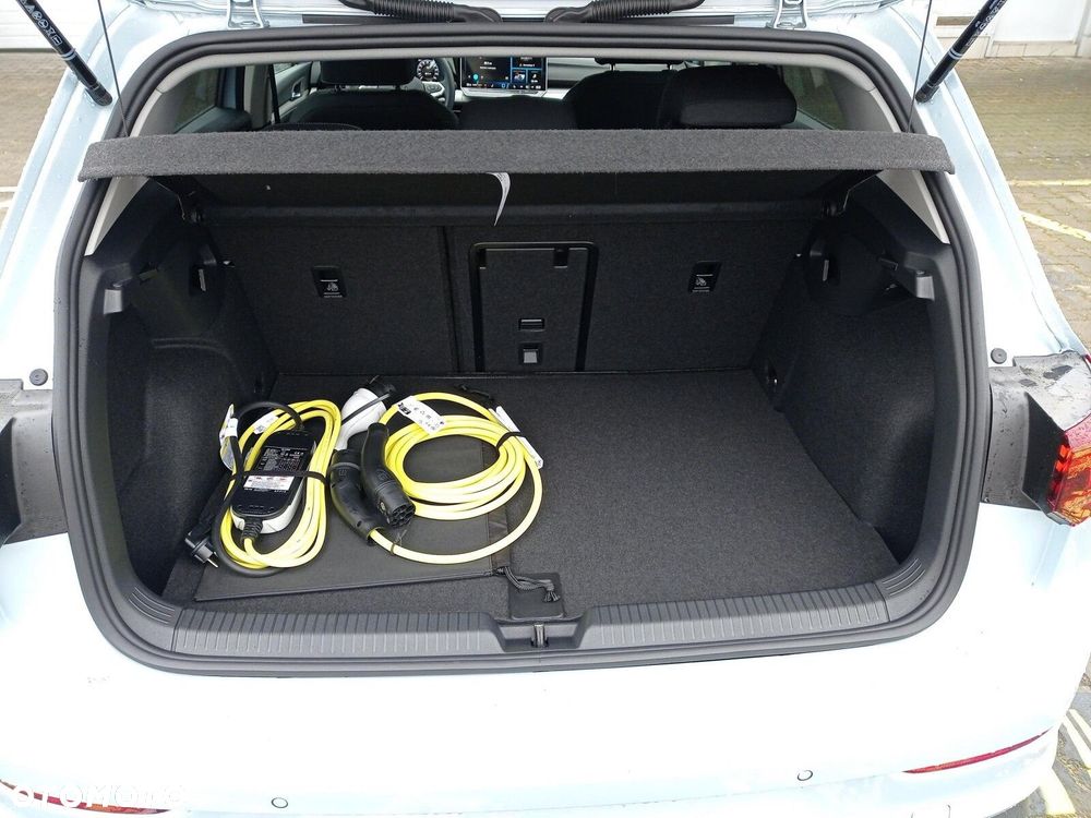 Volkswagen Golf - 18