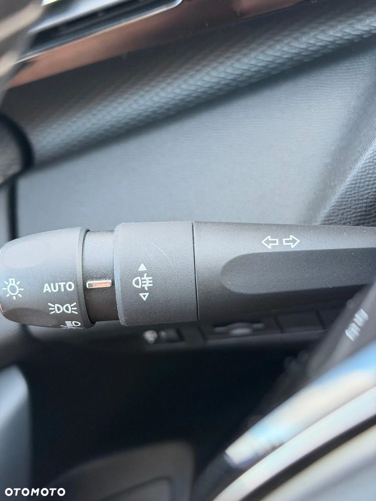 Peugeot 308 1.2 PureTech Allure Pack S&S - 23