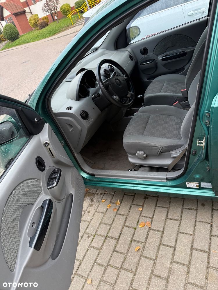 Chevrolet Aveo - 8