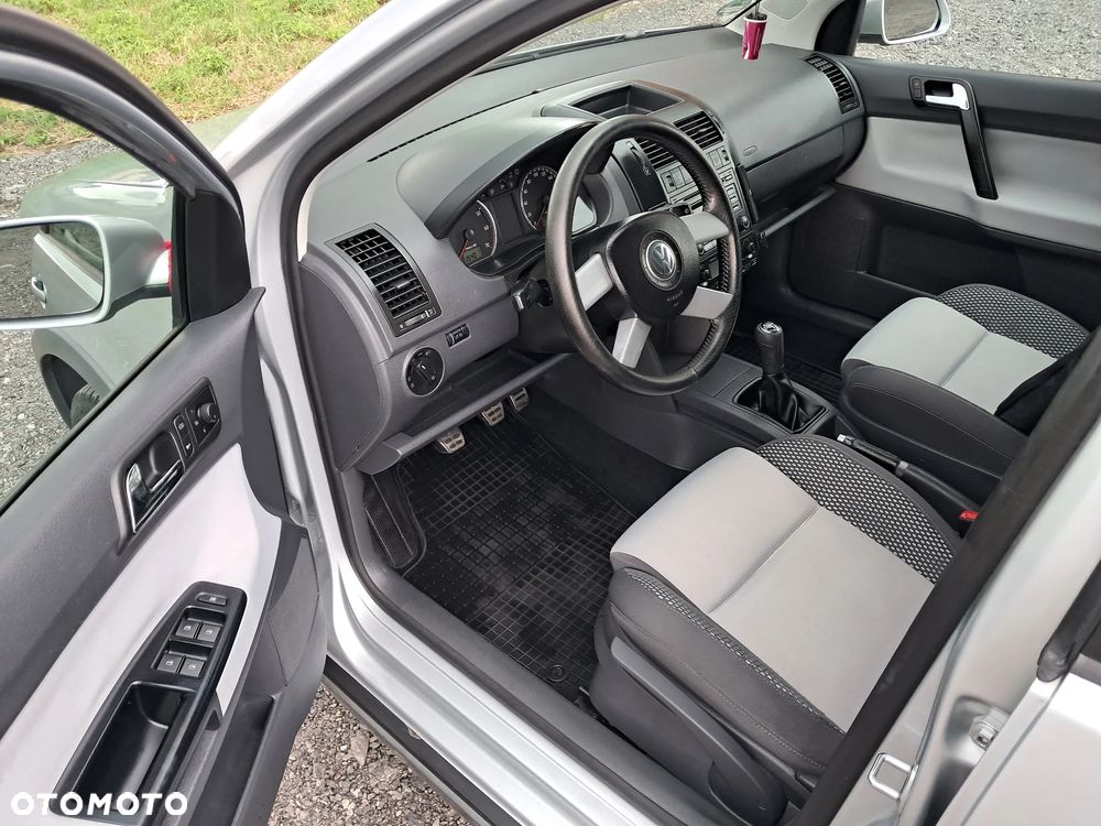 Volkswagen Polo Cross - 14