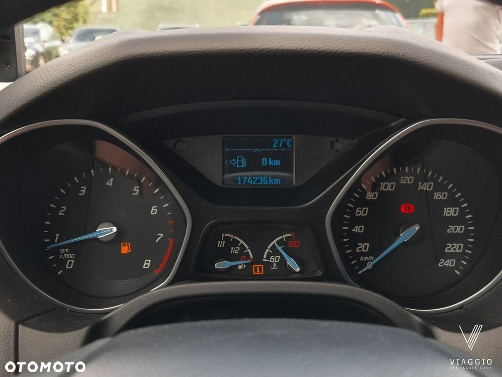 Ford Focus 1.6 EcoBoost Titanium - 18