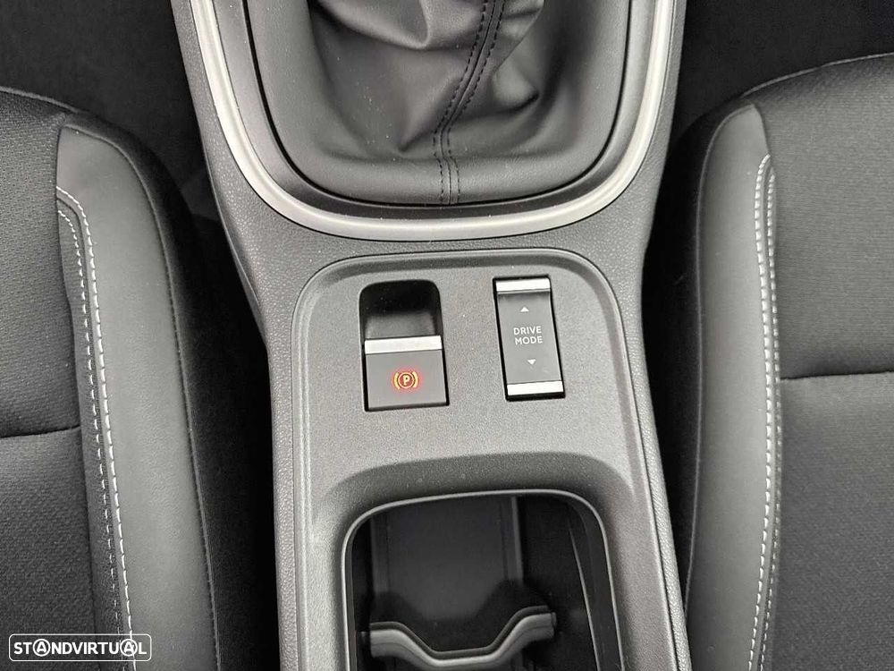 Jeep Avenger 1.2 GSE T3 Altitude - 19