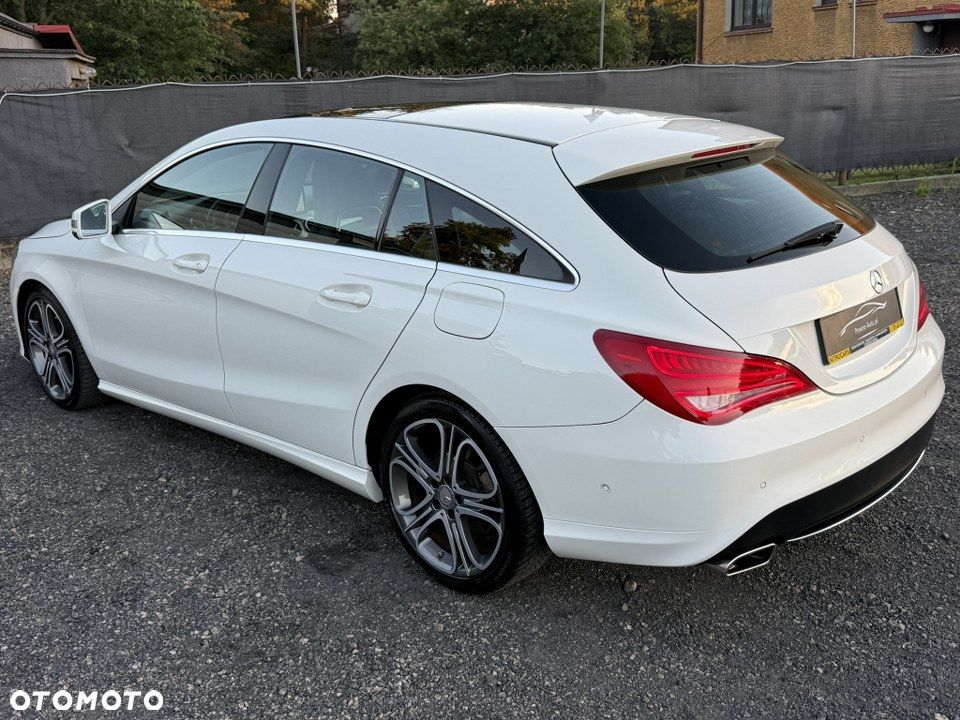 Mercedes-Benz CLA 180 AMG Line - 8