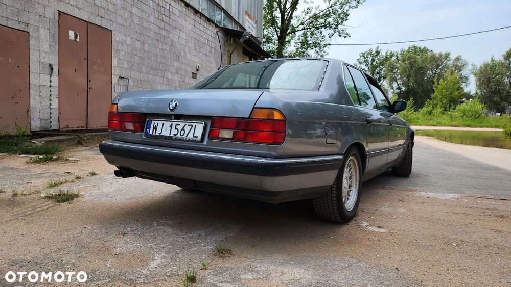 BMW Seria 7 - 12