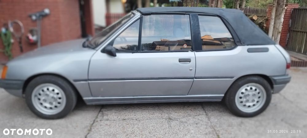 Peugeot 205 - 2