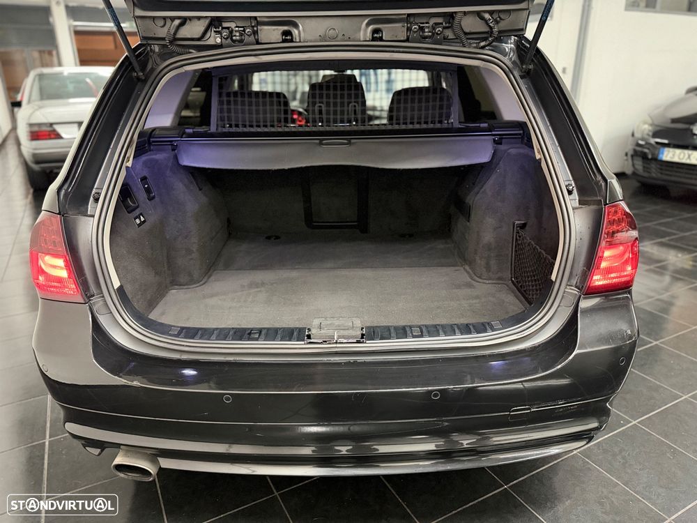 BMW 320 d DPF Edition Sport - 11