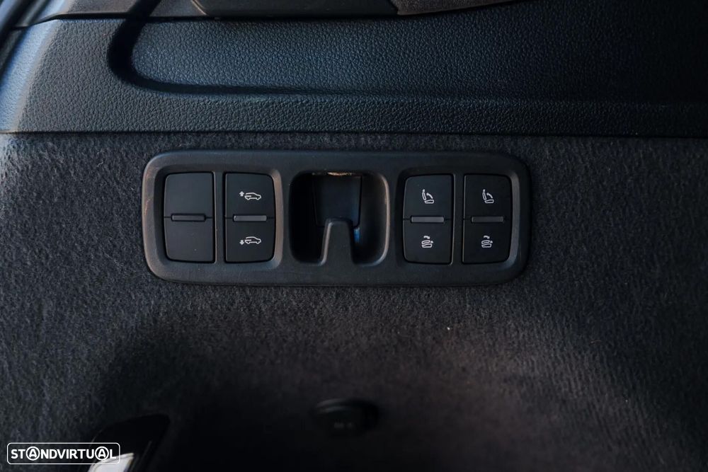 Audi SQ7 4.0 TDI V8 quattro Tiptronic 7L — fotografia 18