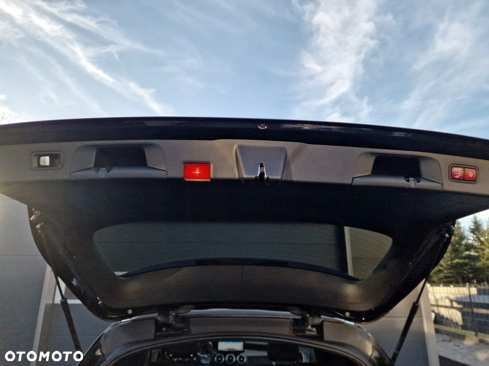 Mercedes-Benz GLC - 13