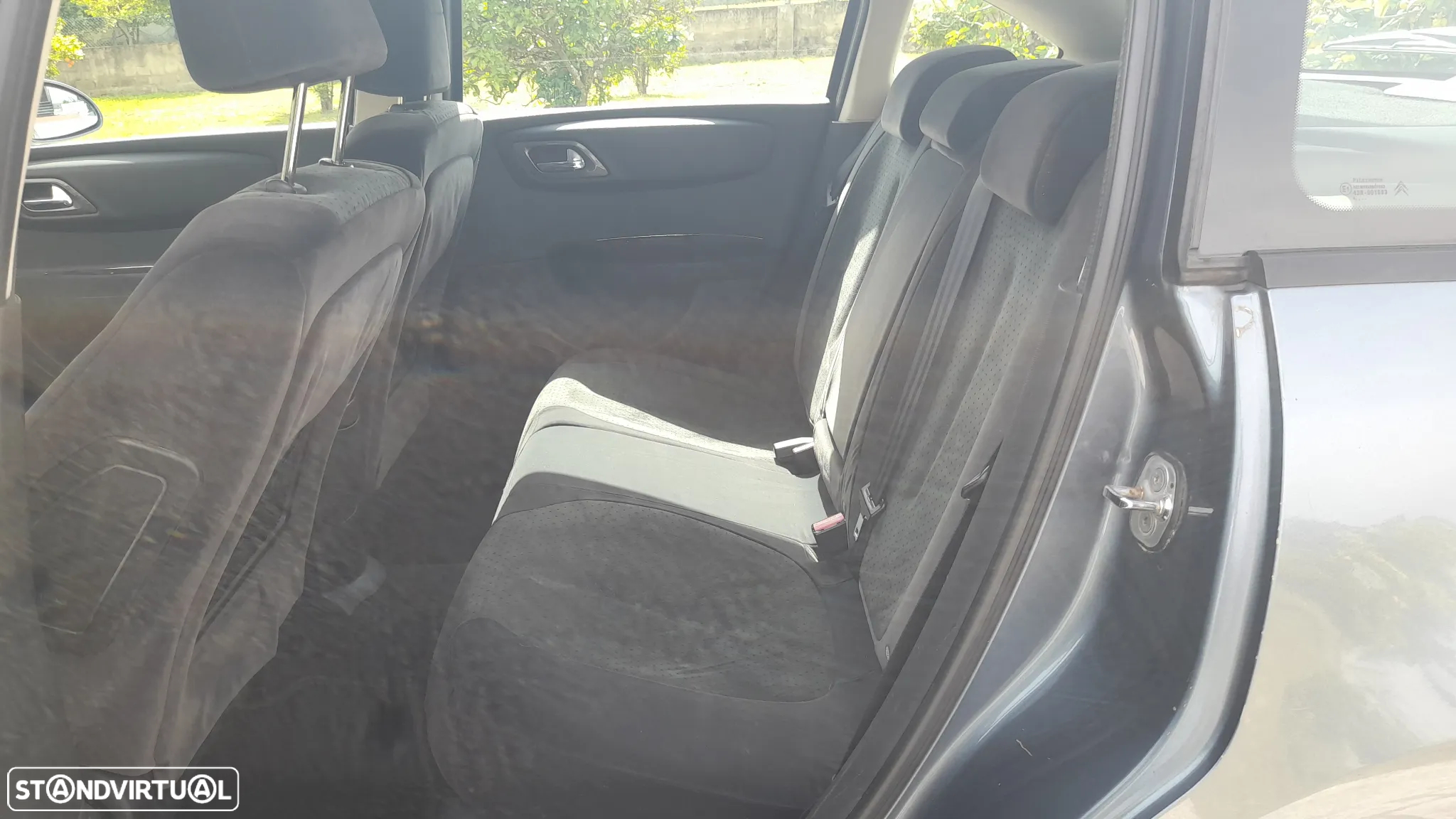 Citroën C4 1.6 HDi 110 Exclusive - 22