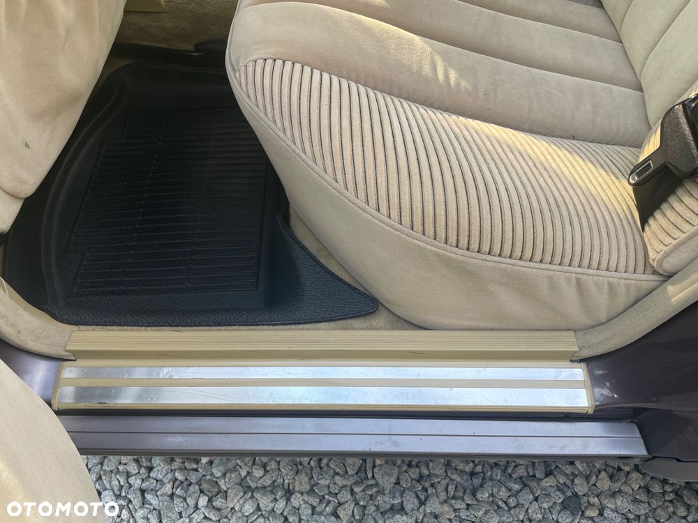 Mercedes-Benz W124 (1984-1993) - 27
