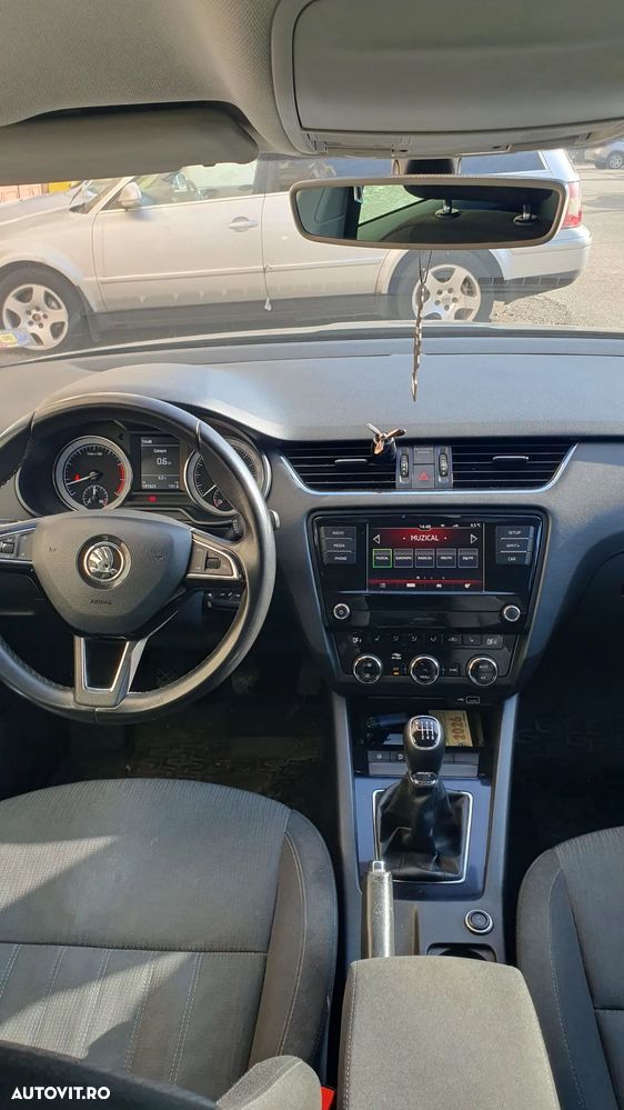 Skoda Octavia - 2