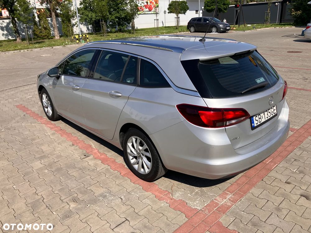 Opel Astra 1.2 T Business Edition S&S - 4