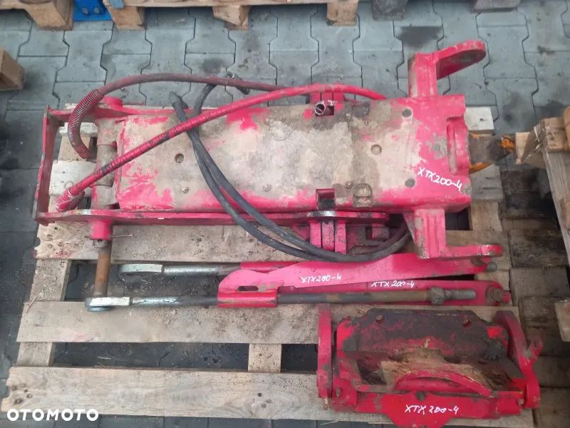 Zaczep dolny hydrauliczny McCormick XTX200 - 2