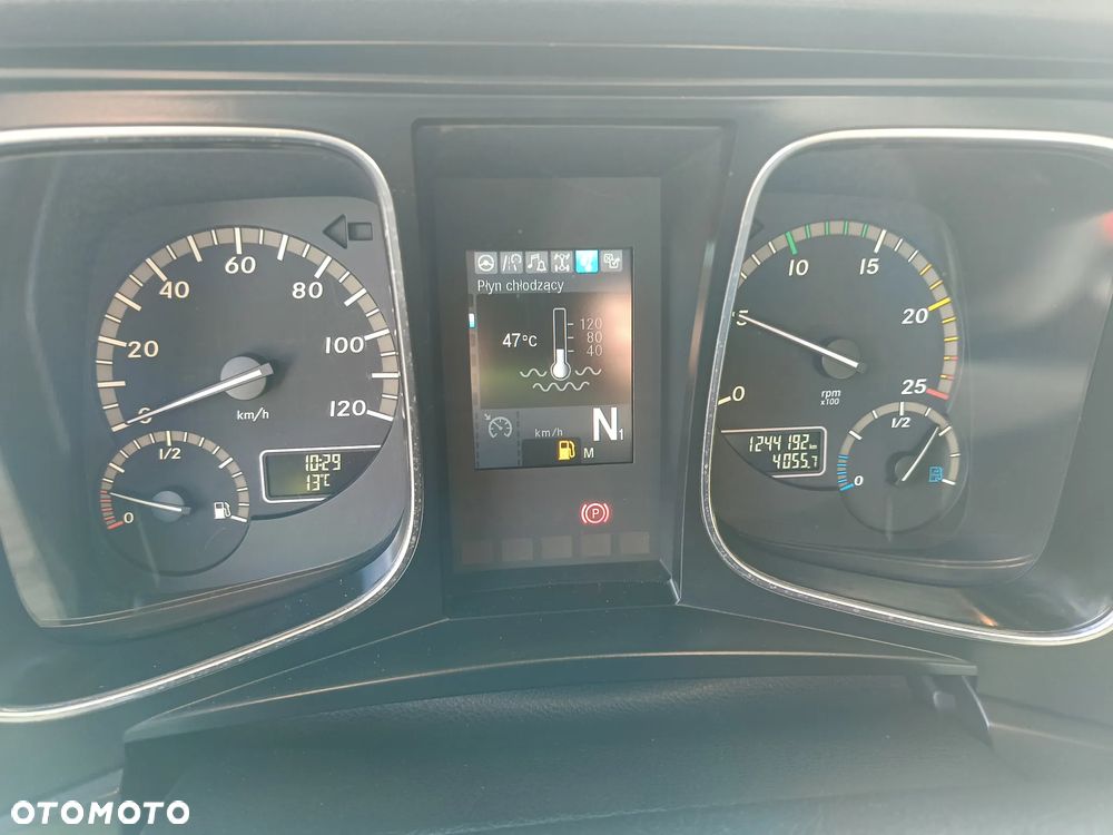 Mercedes-Benz Actros - 4