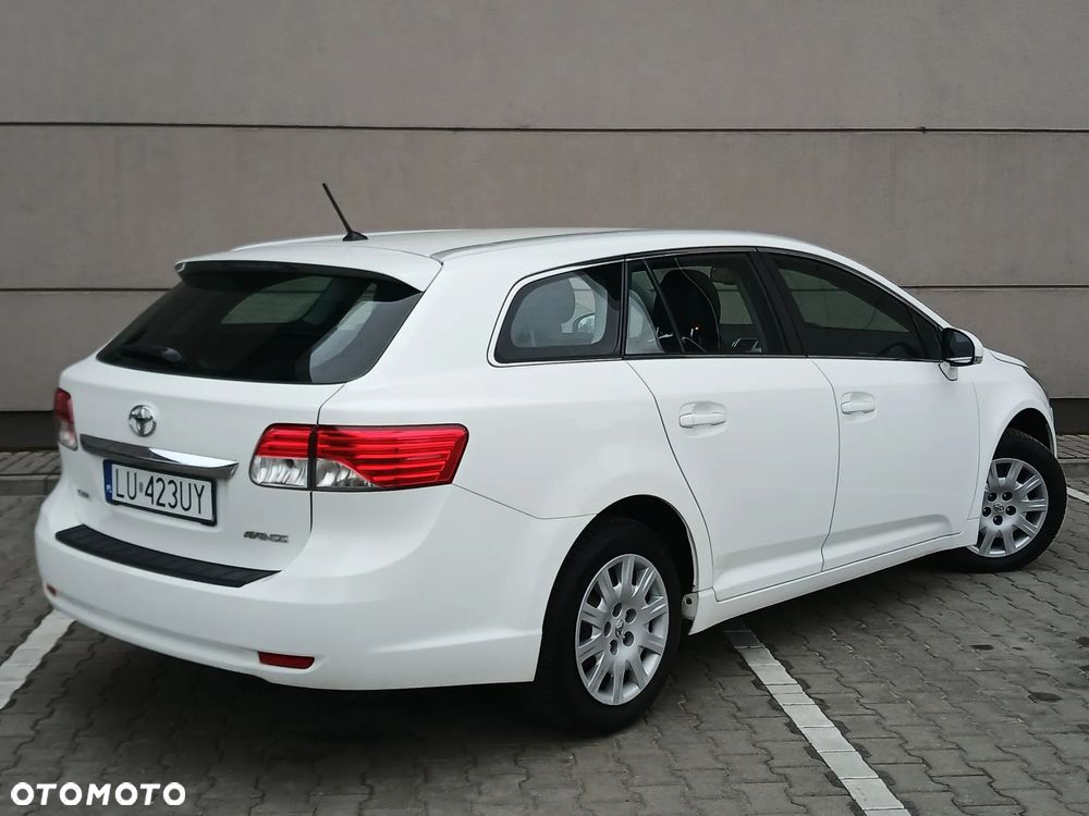 Toyota Avensis 1.8 Life - 3
