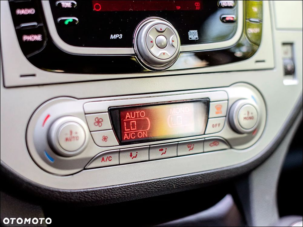 Ford Kuga - 26