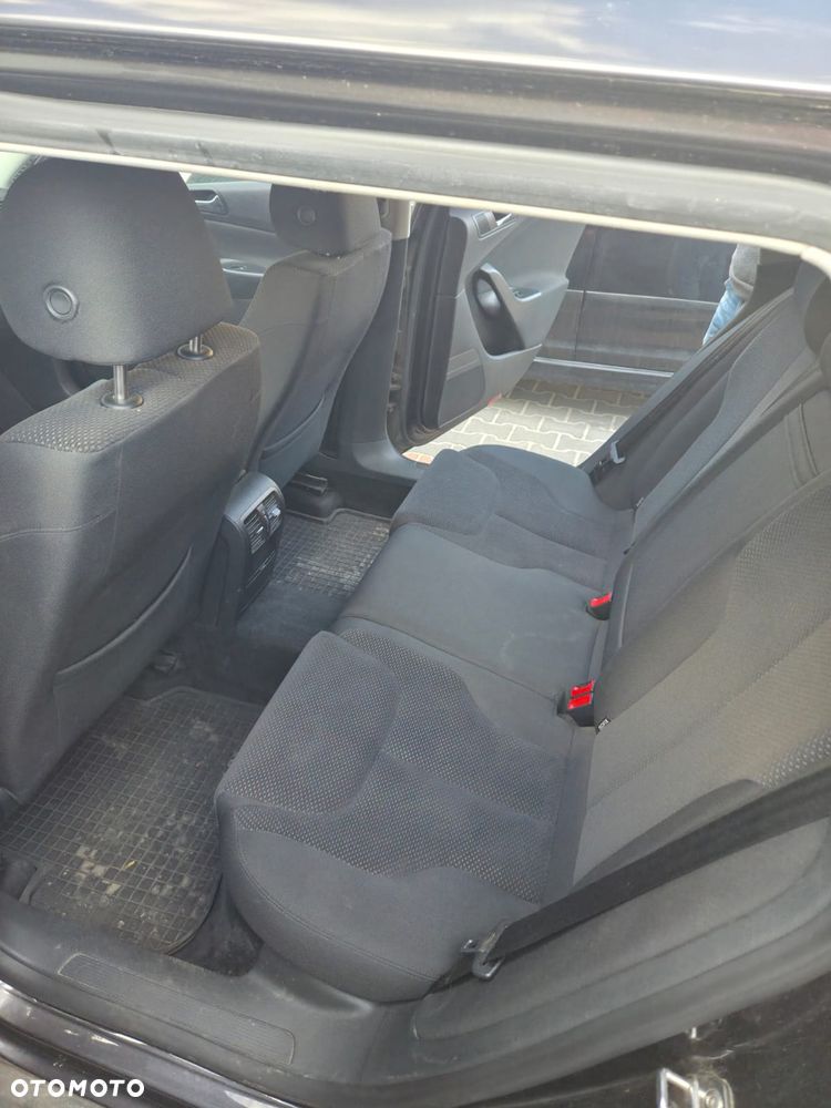 Volkswagen Passat 2.0 TDI 4Motion Comfortline - 6