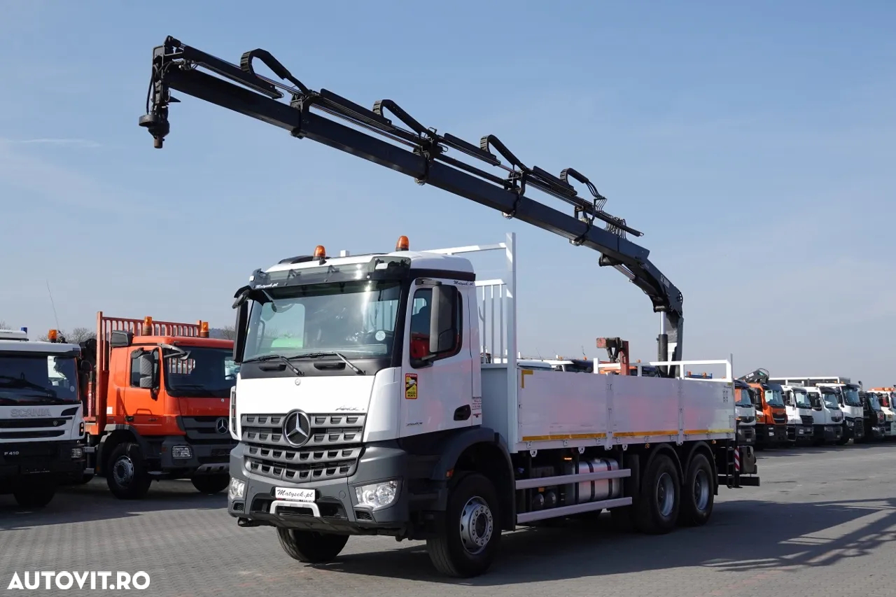 Mercedes-Benz AROCS 2643 / 6x4 / BOX- 6,8 m / + HDS HIAB 144 inaltime: 13 m / EURO 6 / RADIO CONTROL / ROTATOR - 2