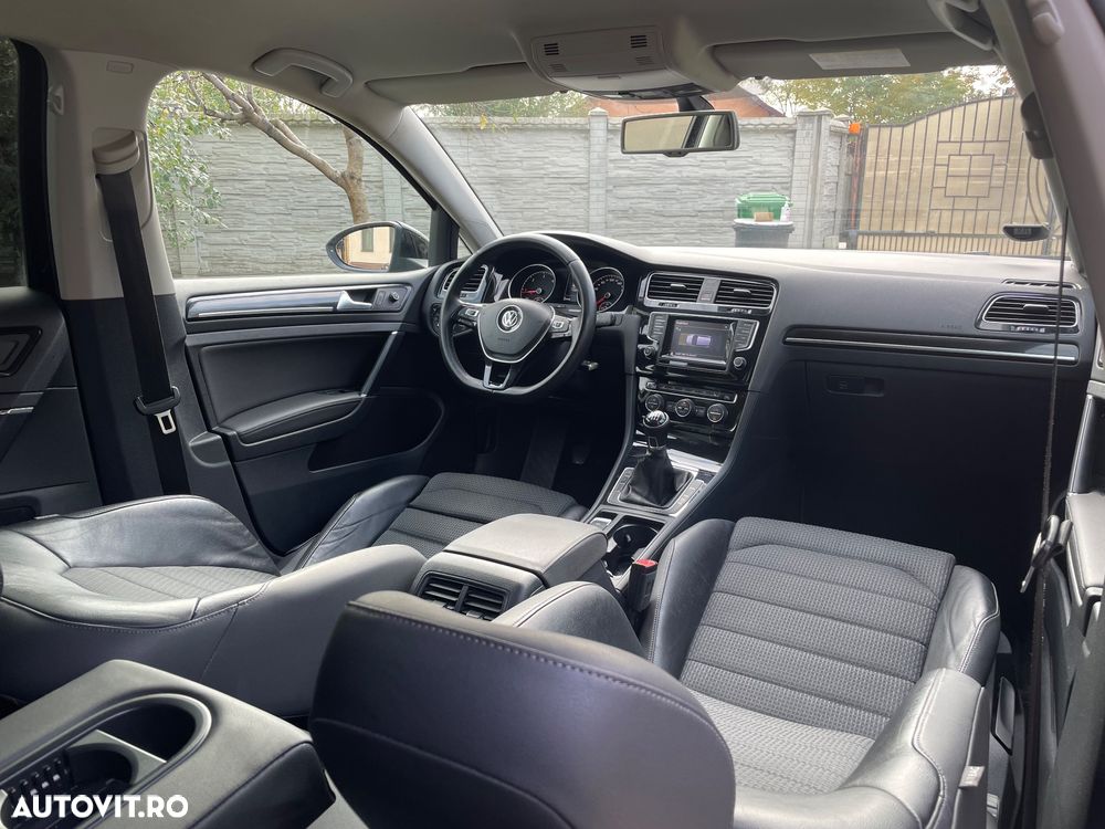 Volkswagen Golf - 20