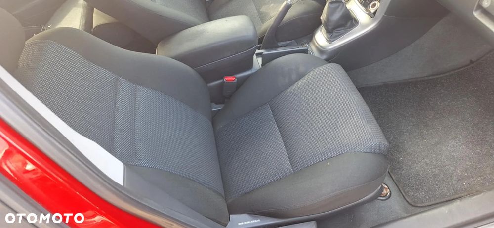 TOYOTA AVENSIS T25 2,2 D-CAT alternator - 9