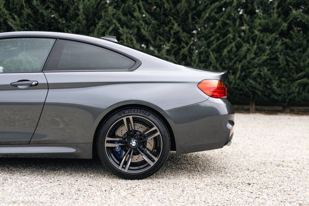BMW M4 Auto - 28