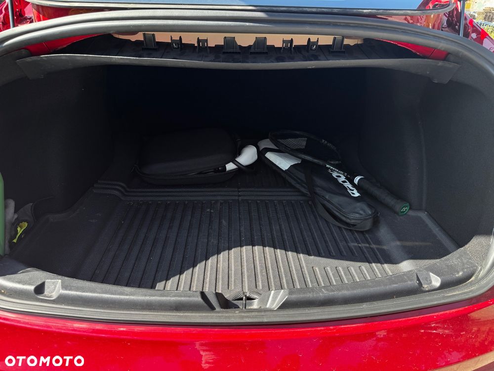 Tesla Model 3 Standard Reichweite Plus Hinterradantrieb - 26