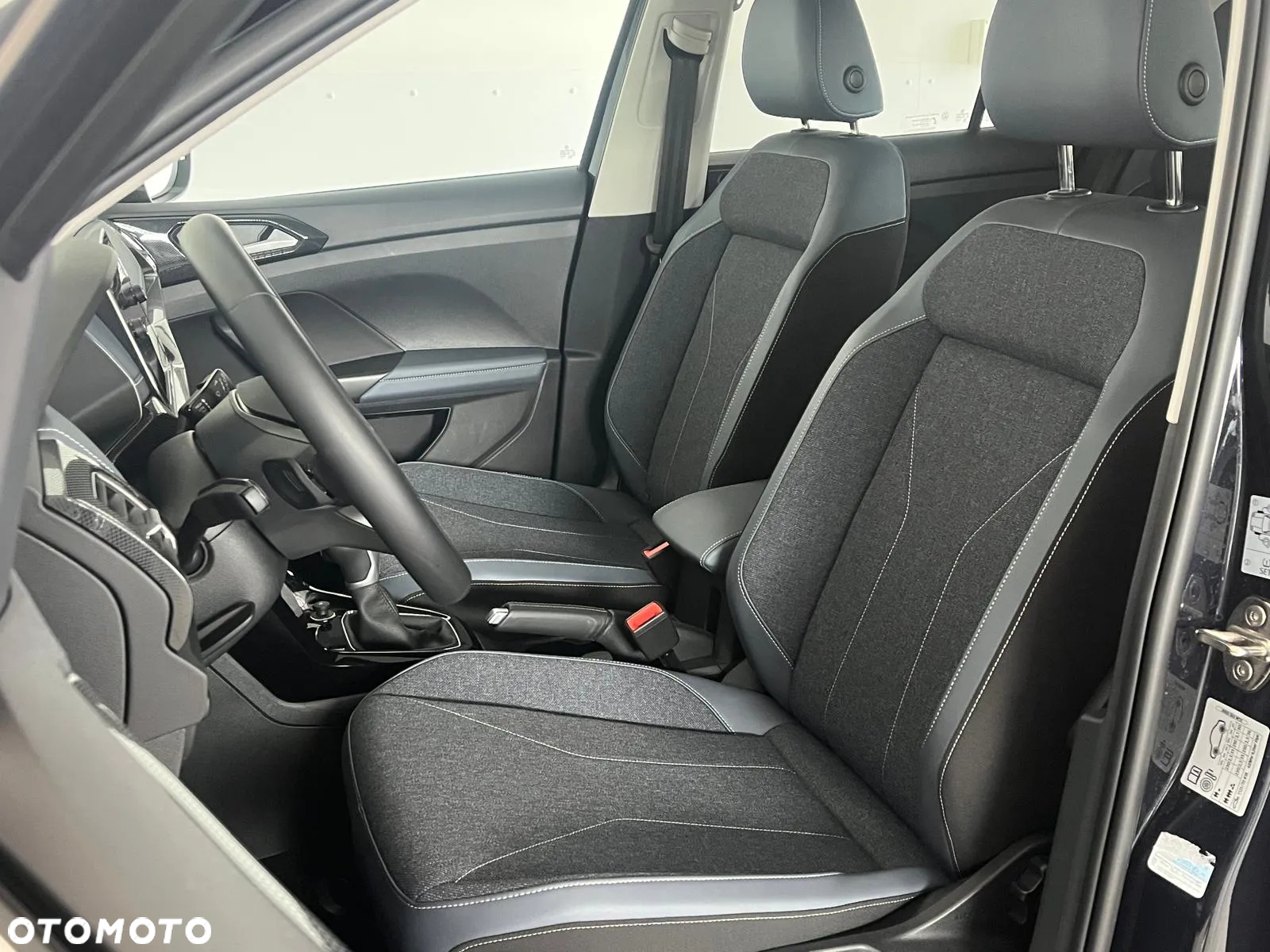 Volkswagen T-Cross 1.0 TSI Style DSG - 33