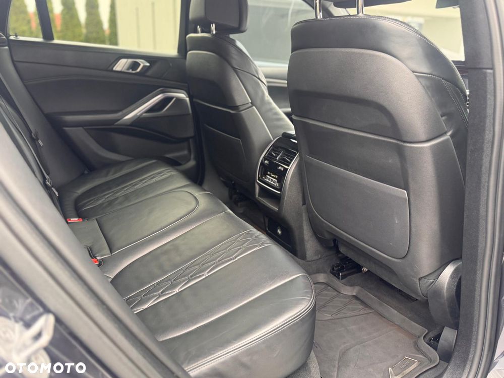BMW X6M M50d - 31