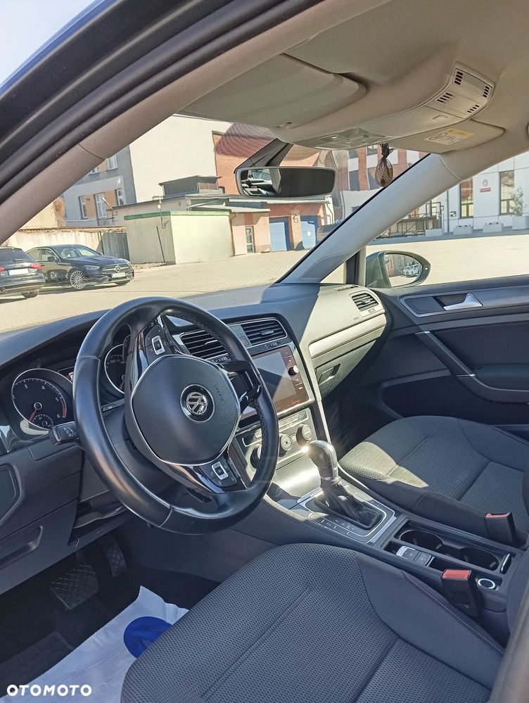 Volkswagen Golf - 9