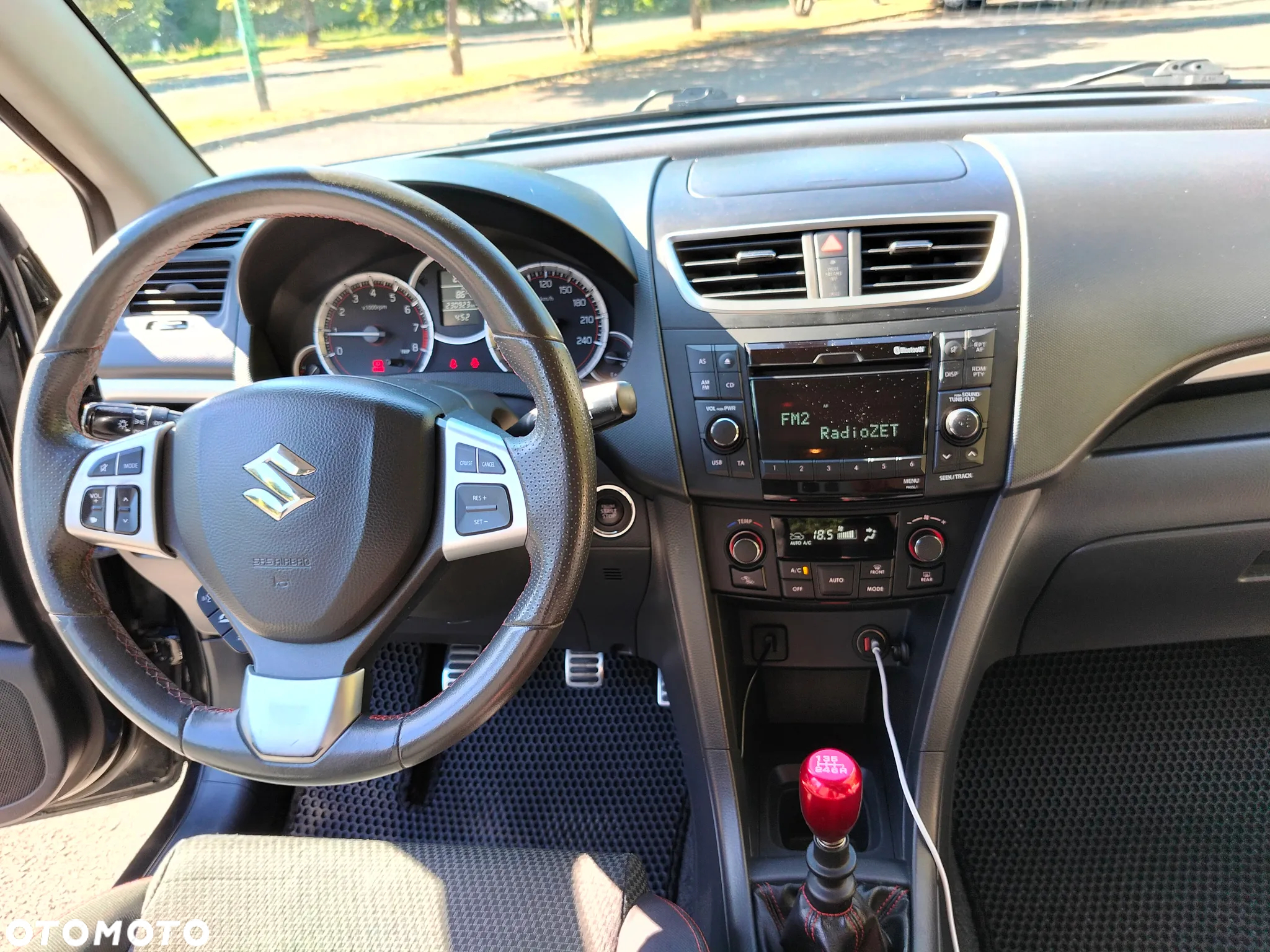 Suzuki Swift 1.6 Sport - 14