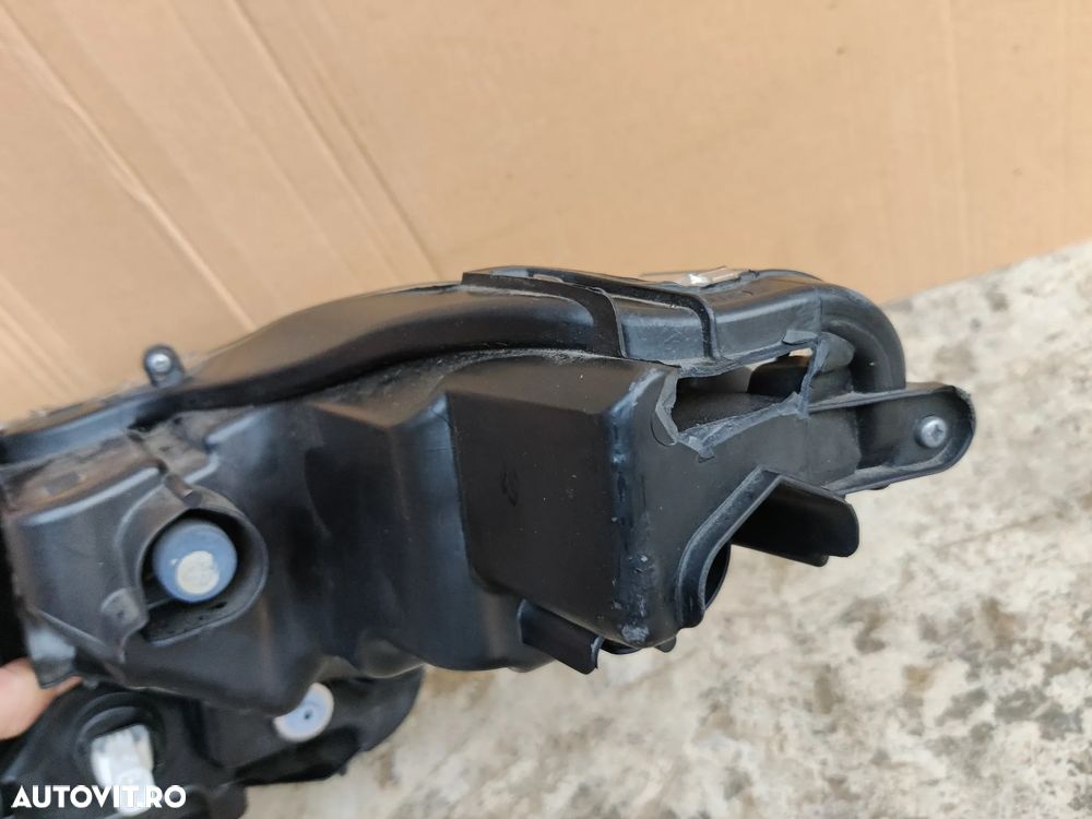 Far dreapta LED Toyota Yaris 2019-2024 cod K0-8EU D8 - 8