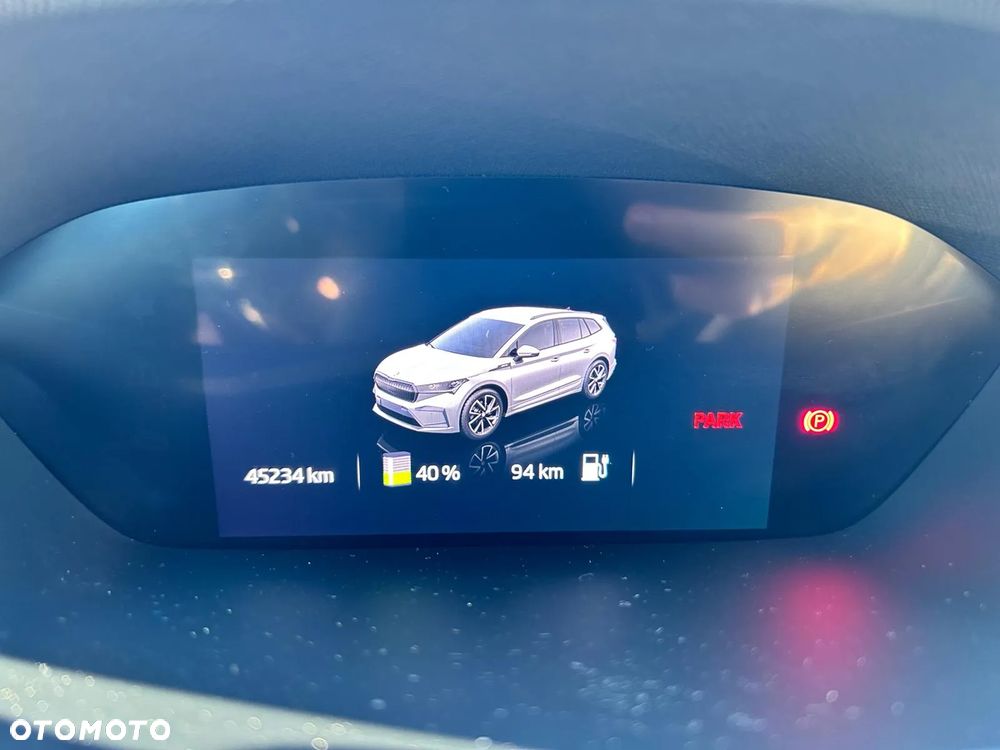 Skoda Enyaq 60 62kWh Founders - 33