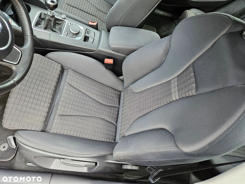 Audi A3 Sportback 1.6 TDI Attraction - 15