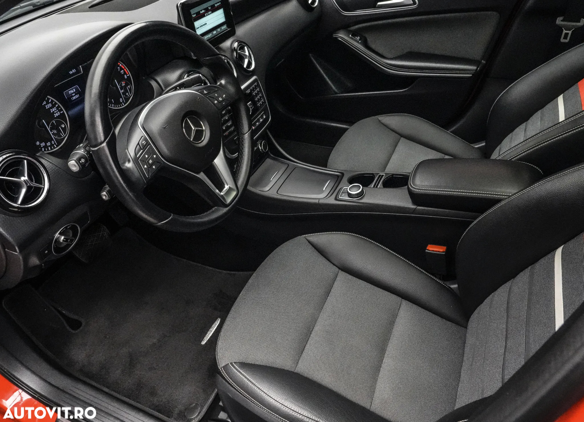 Mercedes-Benz A - 12