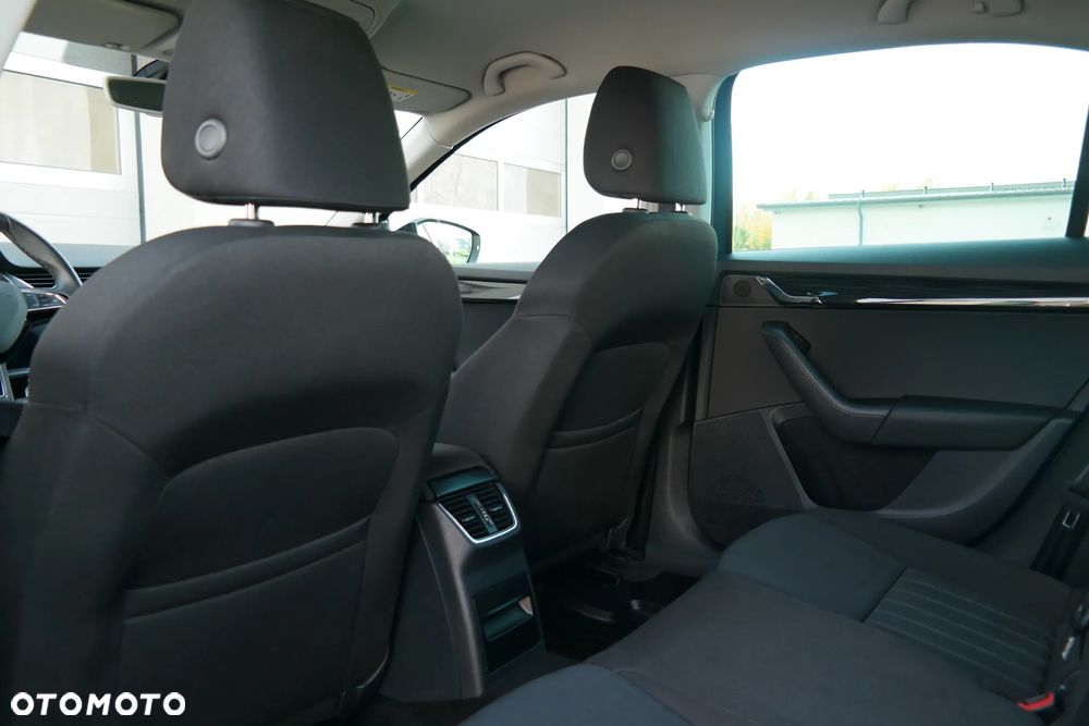 Skoda Octavia 1.5 TSI ACT Style DSG - 11