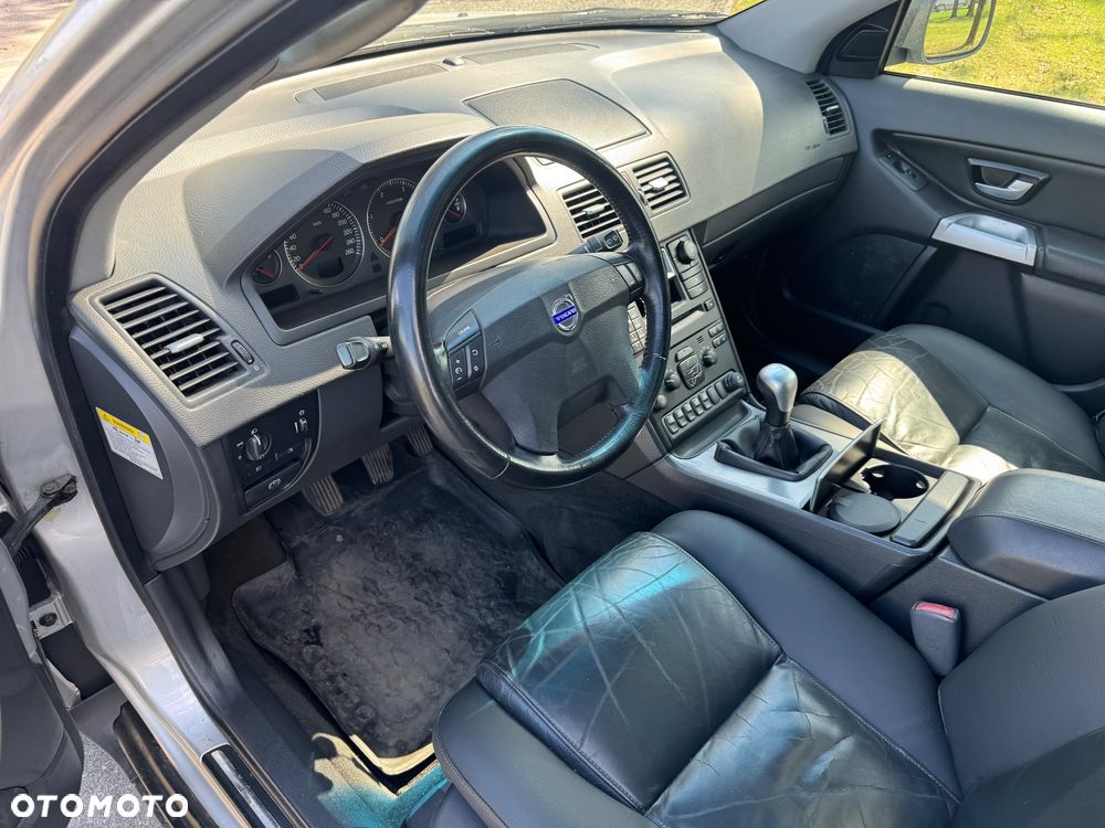 Volvo XC 90 D5 Comfort - 28