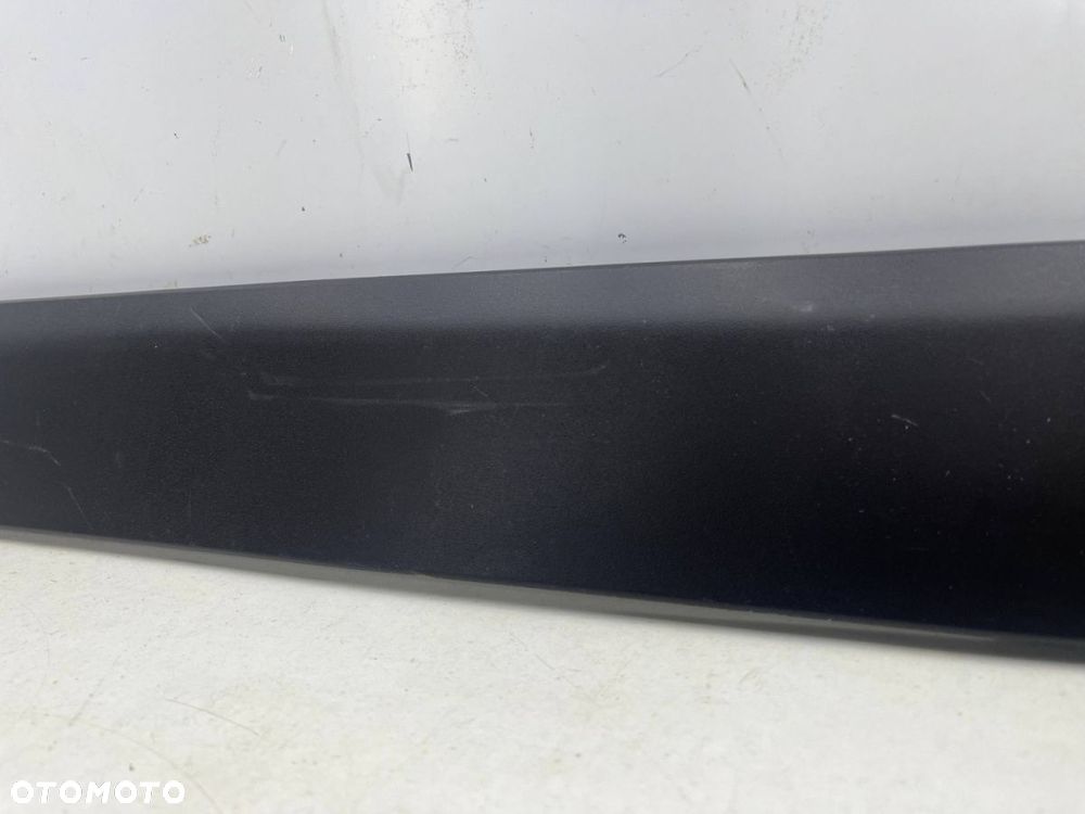Listwa Toyota RAV4 V 19r.- blenda nakładka dolna klapy bagażnika 76802-42140 76812-42100 - 7