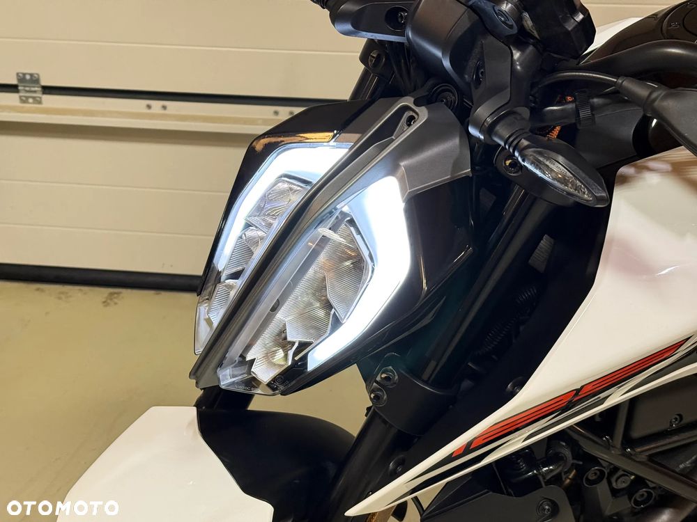 KTM Duke - 4