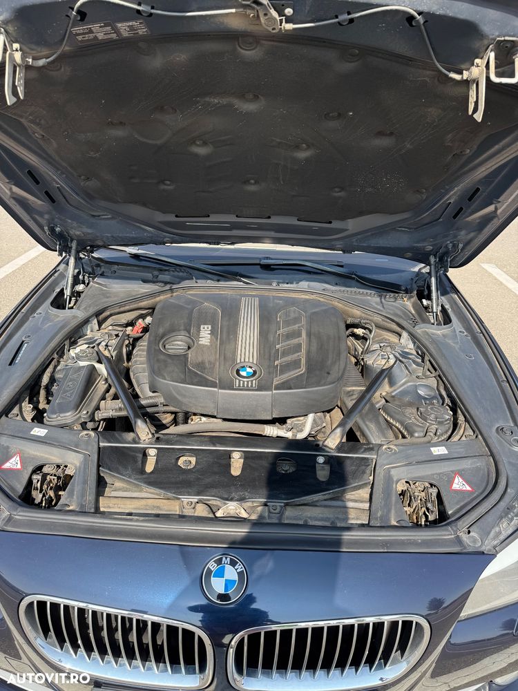 BMW Seria 5 520d Aut. Luxury Line - 27