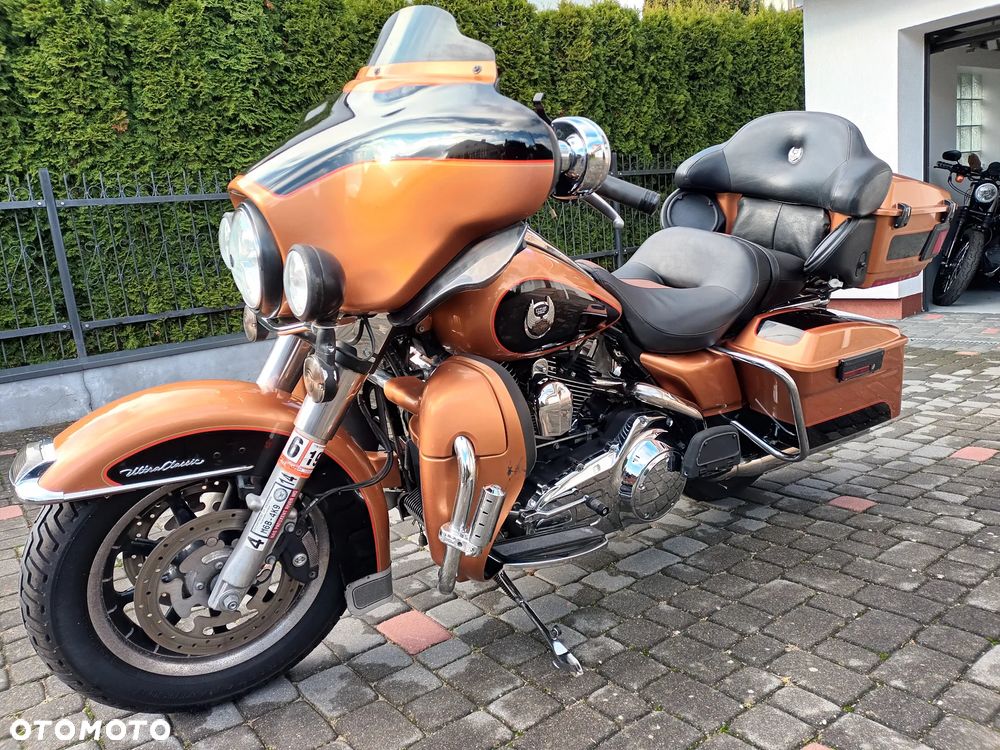 Harley-Davidson FLHTCU Ultra - 12