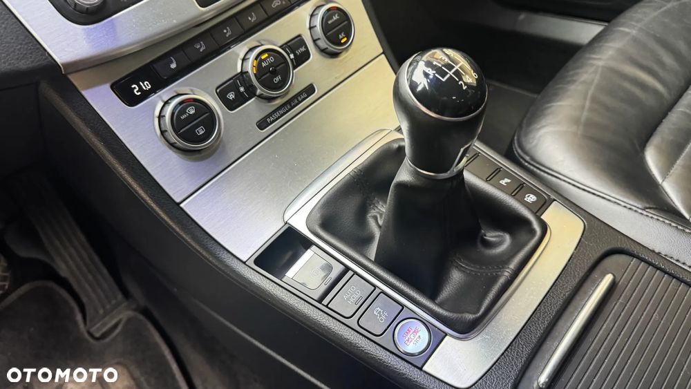 Volkswagen Passat 2.0 TSI Highline - 18