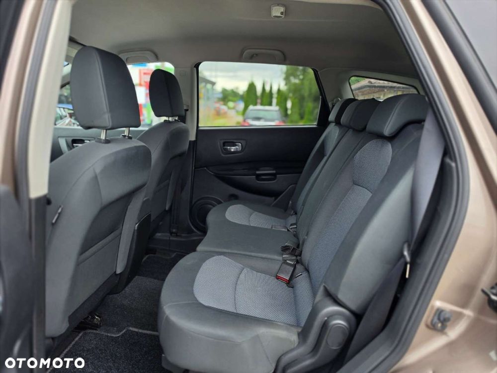 Nissan Qashqai+2 - 15