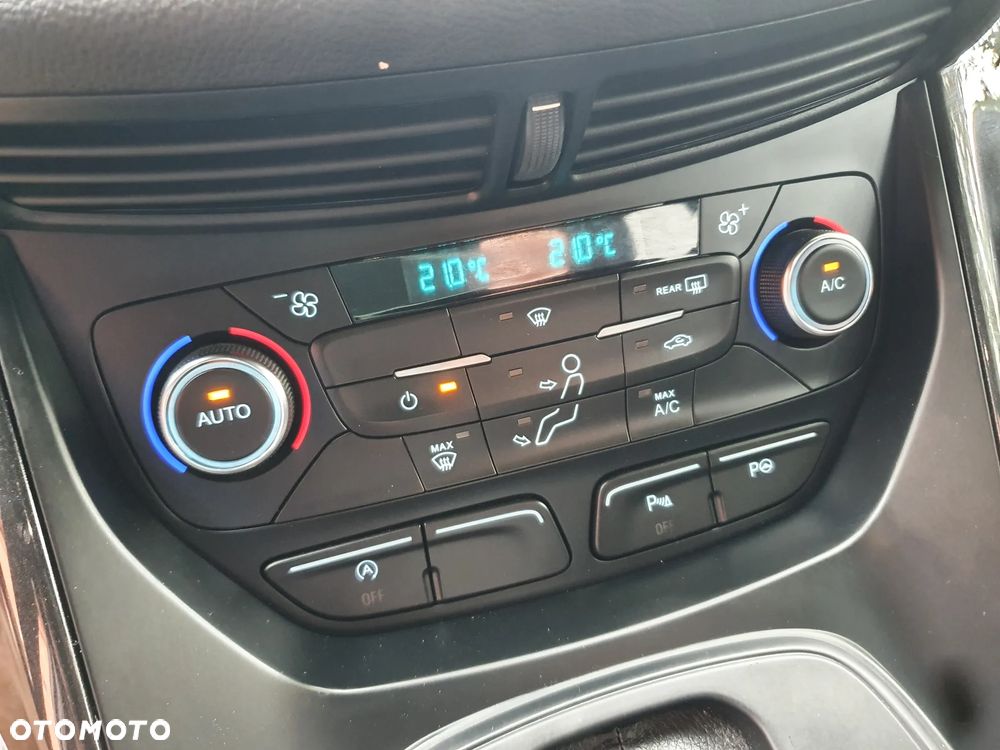 Ford Kuga 1.5 TDCi 2x4 ST-Line - 16