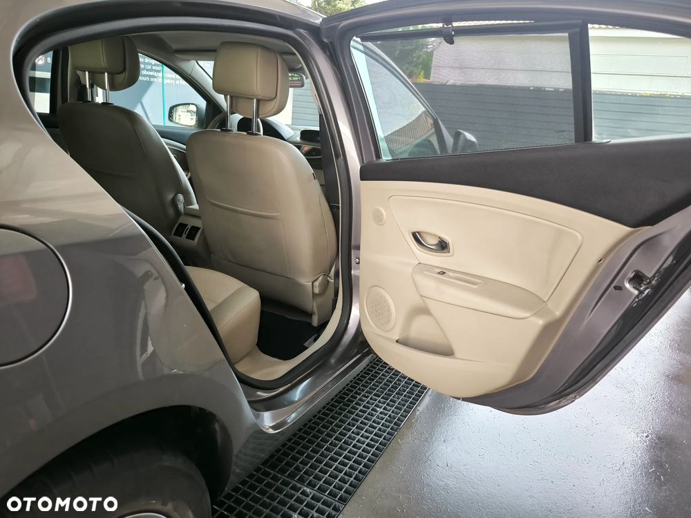 Renault Fluence - 16