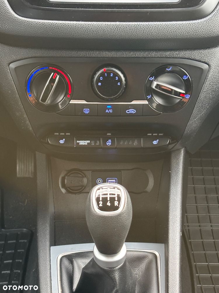 Hyundai i20 1.2 Passion Plus - 24